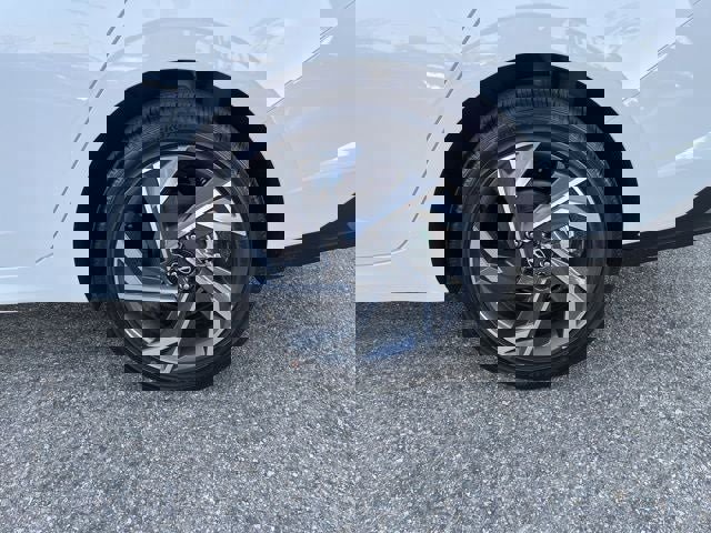 New 2026 Hyundai Elantra Limited image 41