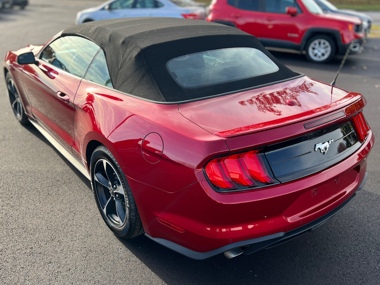 Used 2020 Ford Mustang Premium w/ Equipment Group 101A image 7