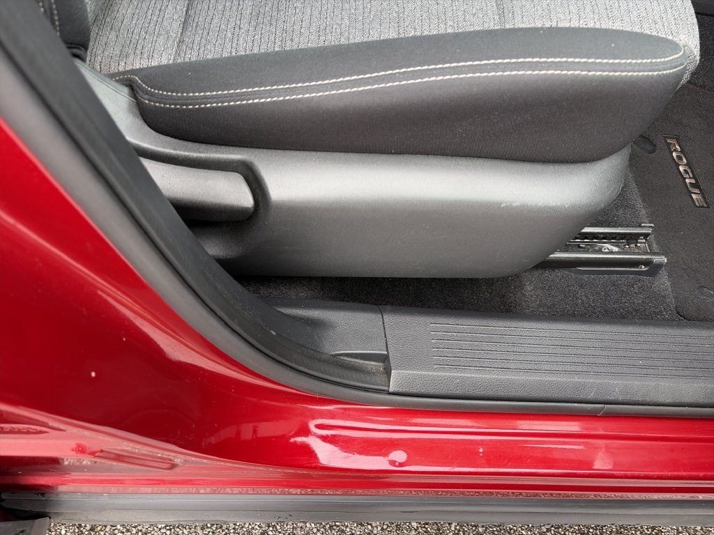 Used 2021 Nissan Rogue S FWD image 33