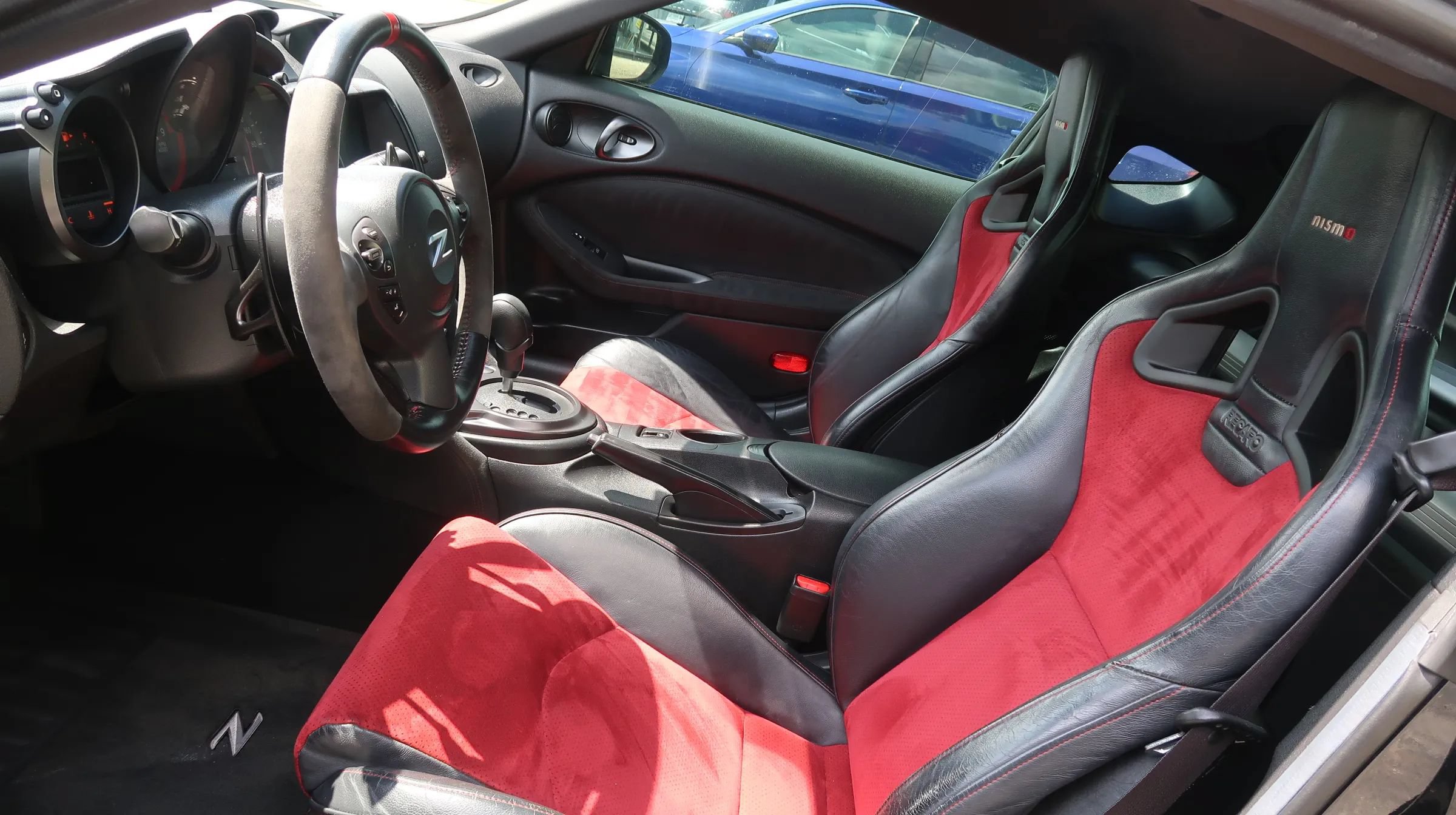 Used 2019 Nissan 370Z NISMO RWD image 16