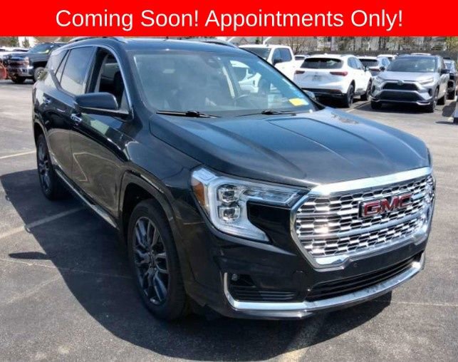 Used 2023 GMC Terrain Denali w/ Black Diamond Edition