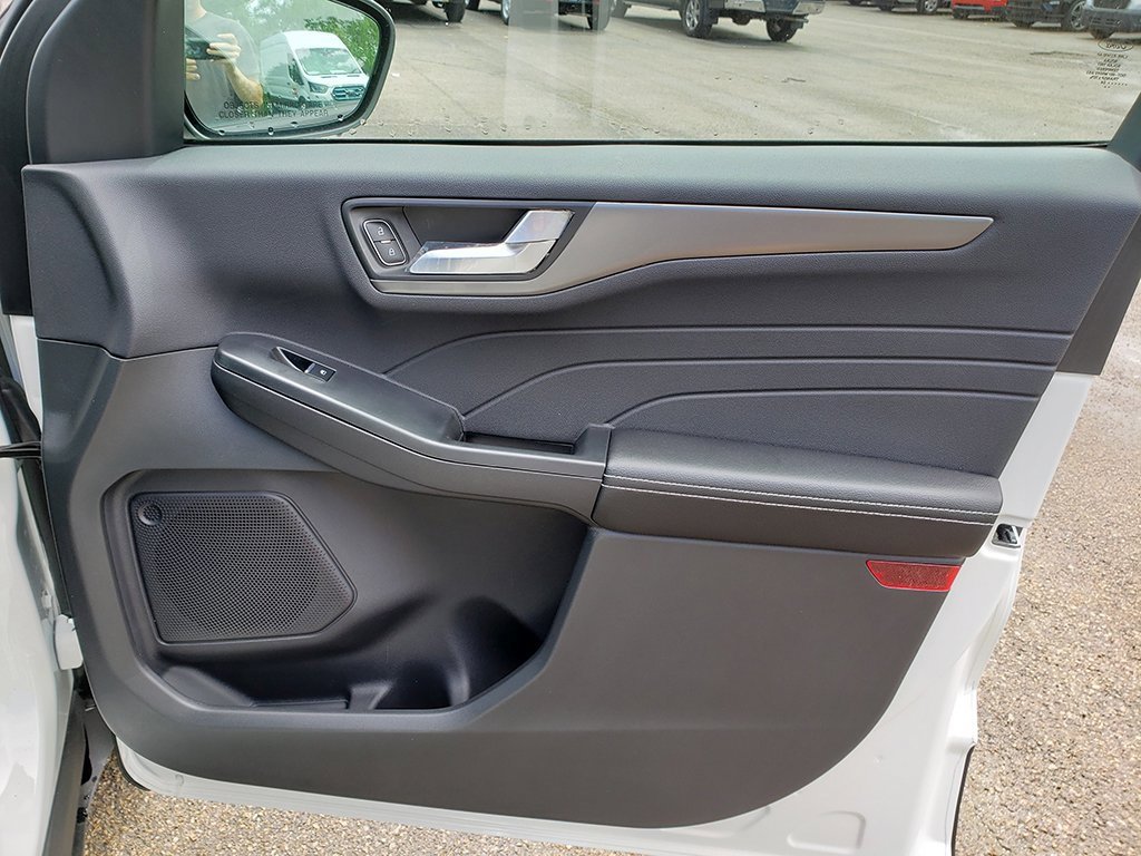 New 2024 Ford Escape Base image 19