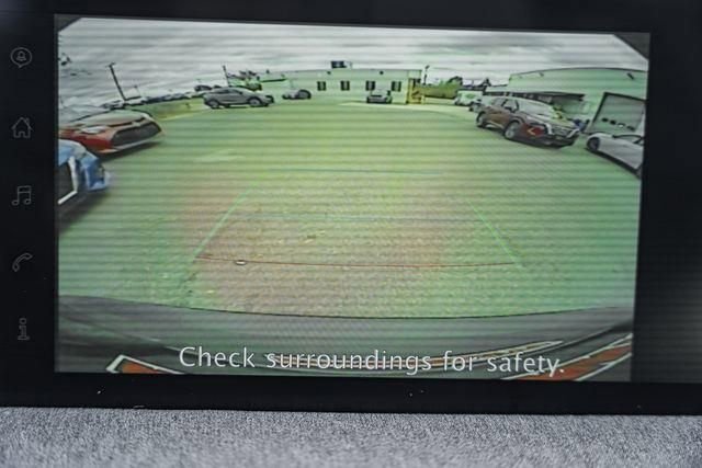 Used 2025 Nissan Kicks SV w/ Charging Package image 4