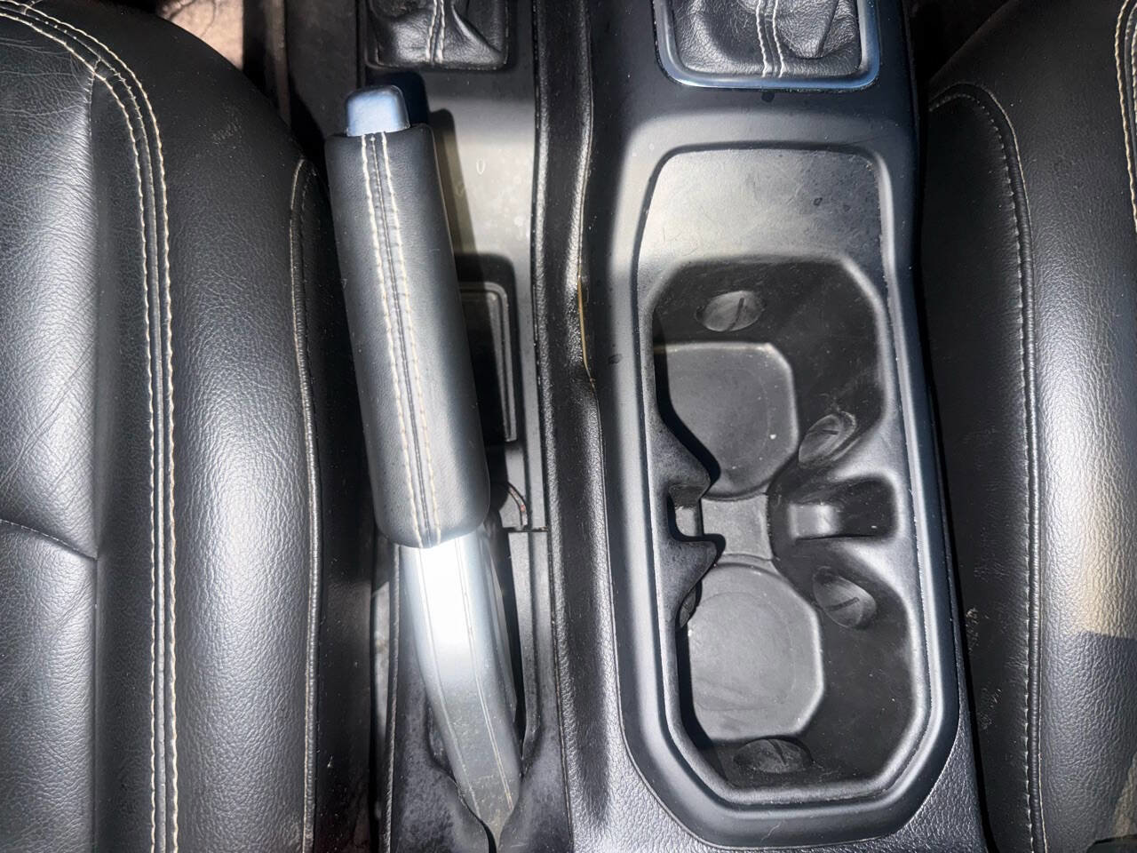 Used 2020 Jeep Gladiator Overland w/ Cold Weather Group AWD/4WD image 41