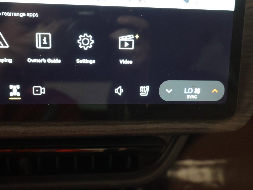 Used 2022 Rivian R1T Adventure image 49