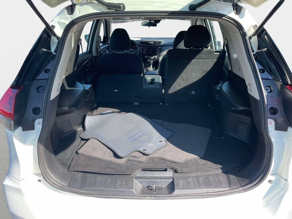 Used 2019 Nissan Rogue S FWD image 14
