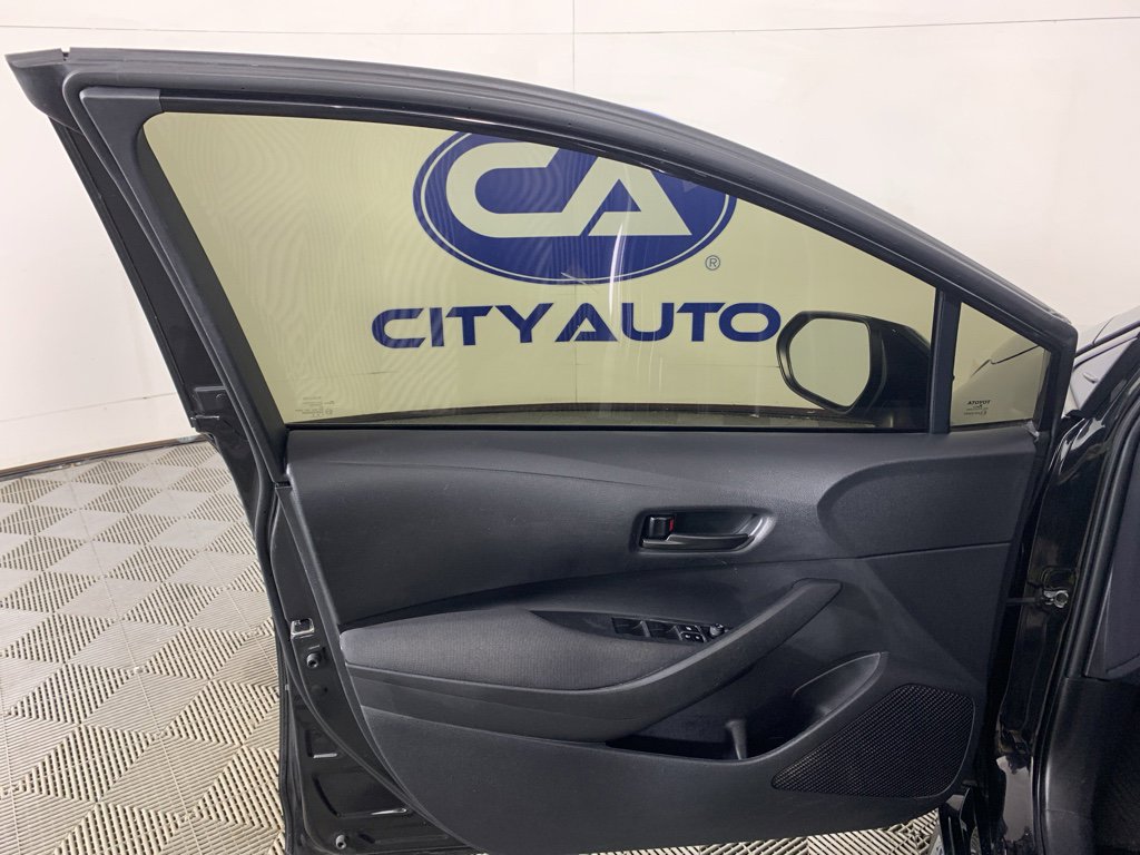 Used 2022 Toyota Corolla LE image 14