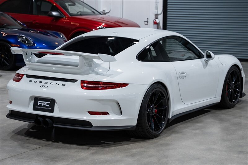 Used 2015 Porsche 911 GT3 RWD image 6