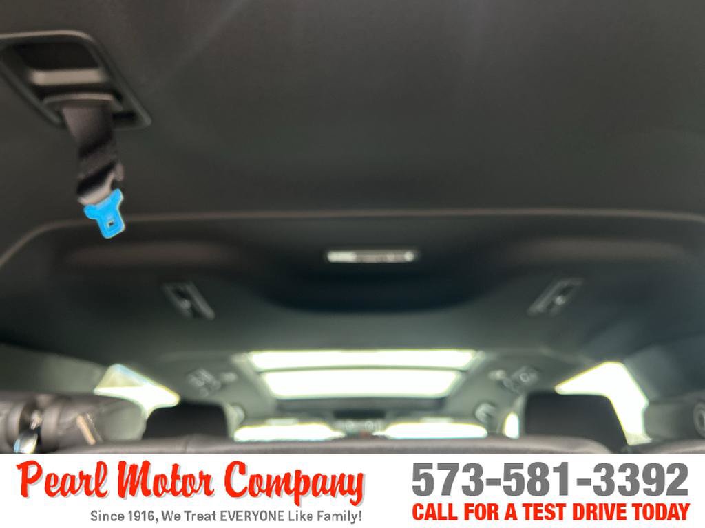New 2026 Chevrolet Suburban Premier w/ Sun And Tow Package AWD/4WD image 28