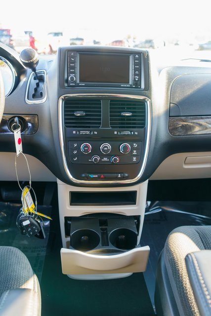 Used 2019 Dodge Grand Caravan SE image 20