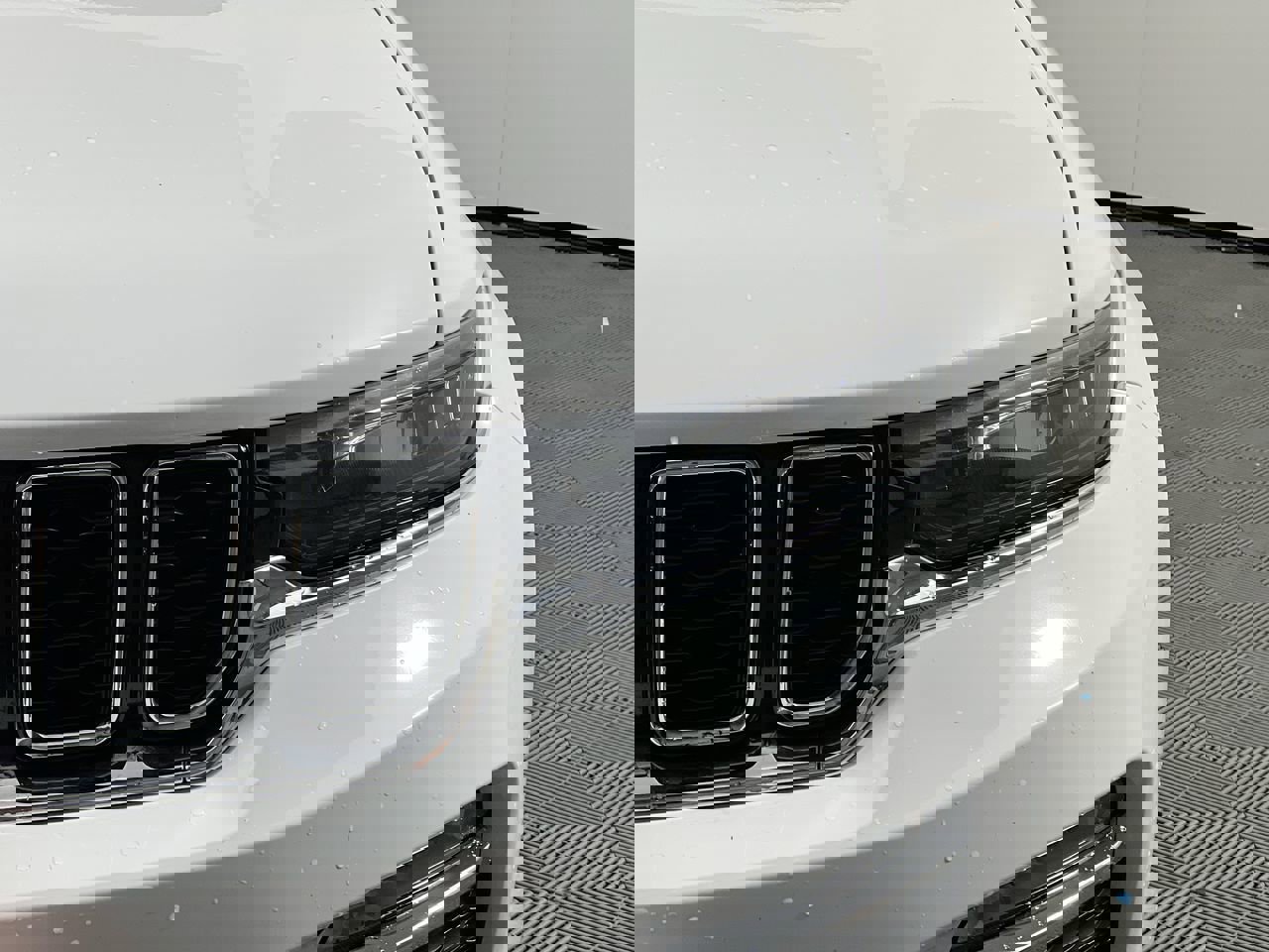 Used 2024 Jeep Grand Cherokee Limited 4xe image 9