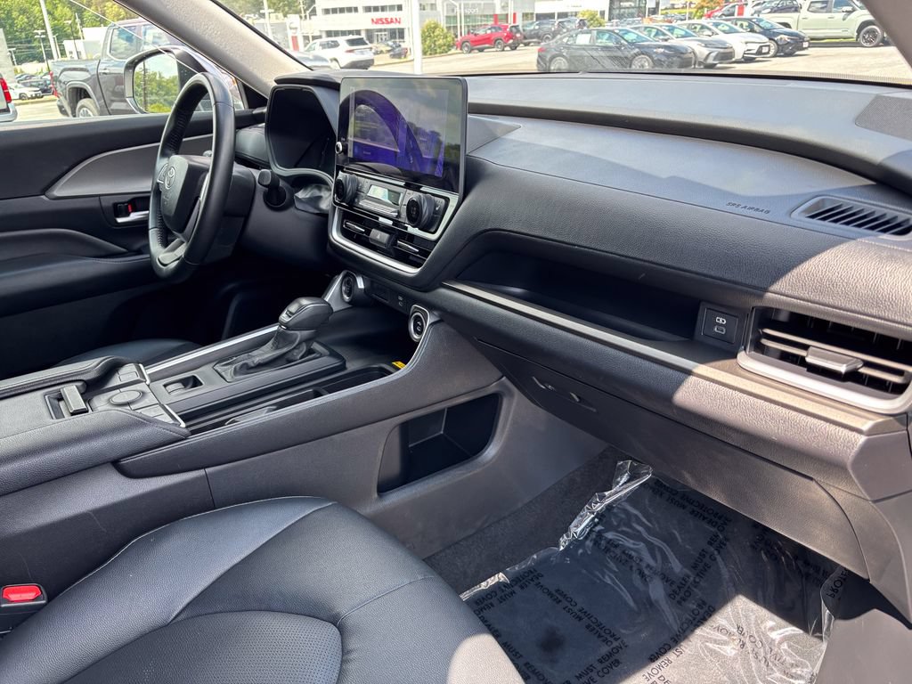 Used 2025 Toyota Grand Highlander AWD image 42