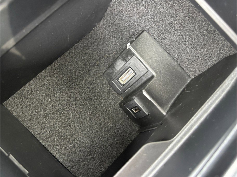 Used 2015 Mercedes-Benz C 250 Coupe image 29