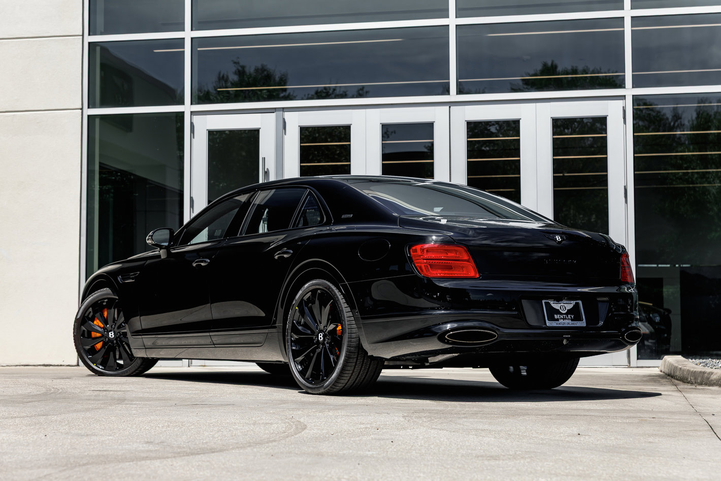 New 2025 Bentley Flying Spur Plug-In Hybrid image 17