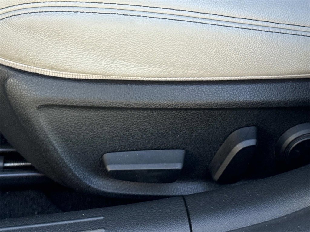 Used 2023 Genesis G70 2.0T image 20