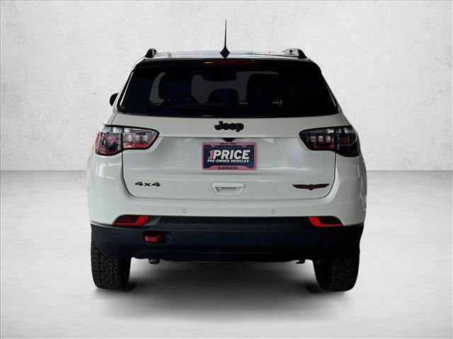 Used 2025 Jeep Compass Trailhawk image 8