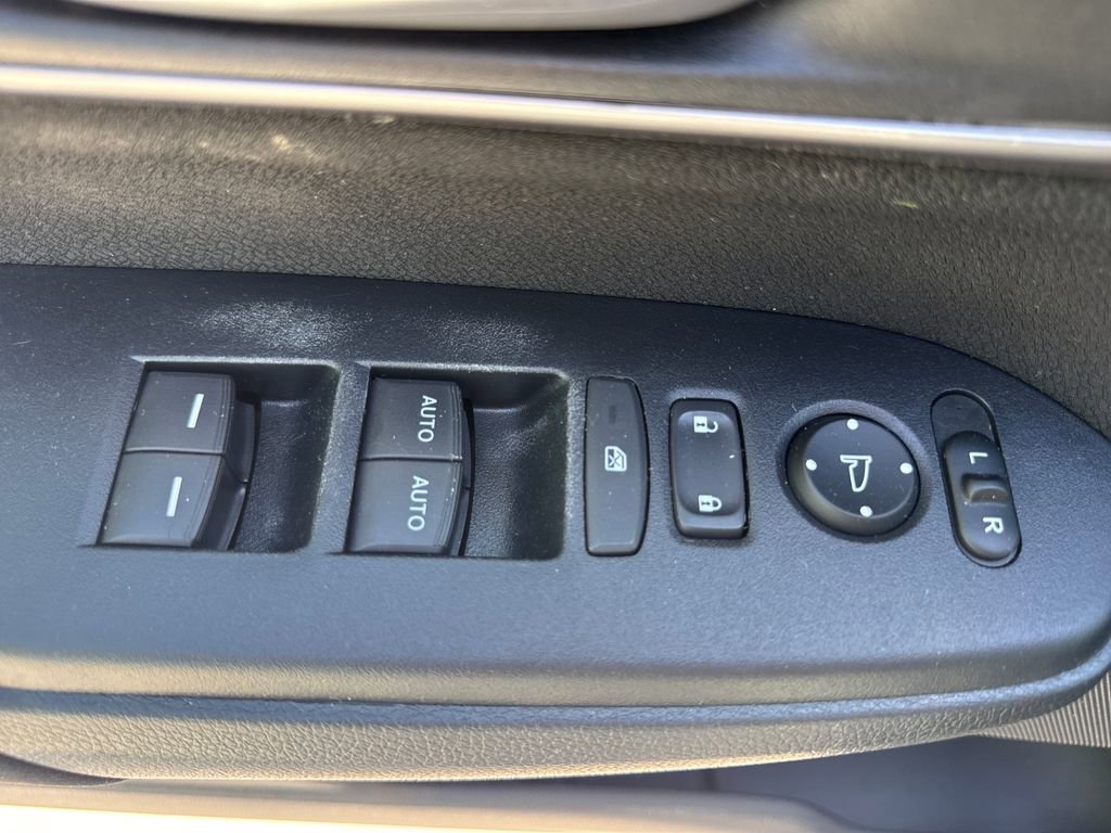 Used 2018 Honda CR-V EX image 15