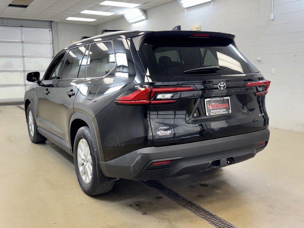 Used 2024 Toyota Grand Highlander XLE image 7