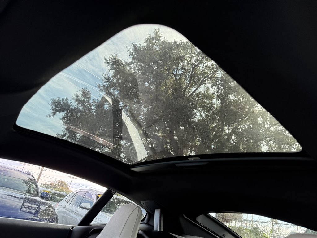 Used 2018 Jaguar F-TYPE Coupe image 17