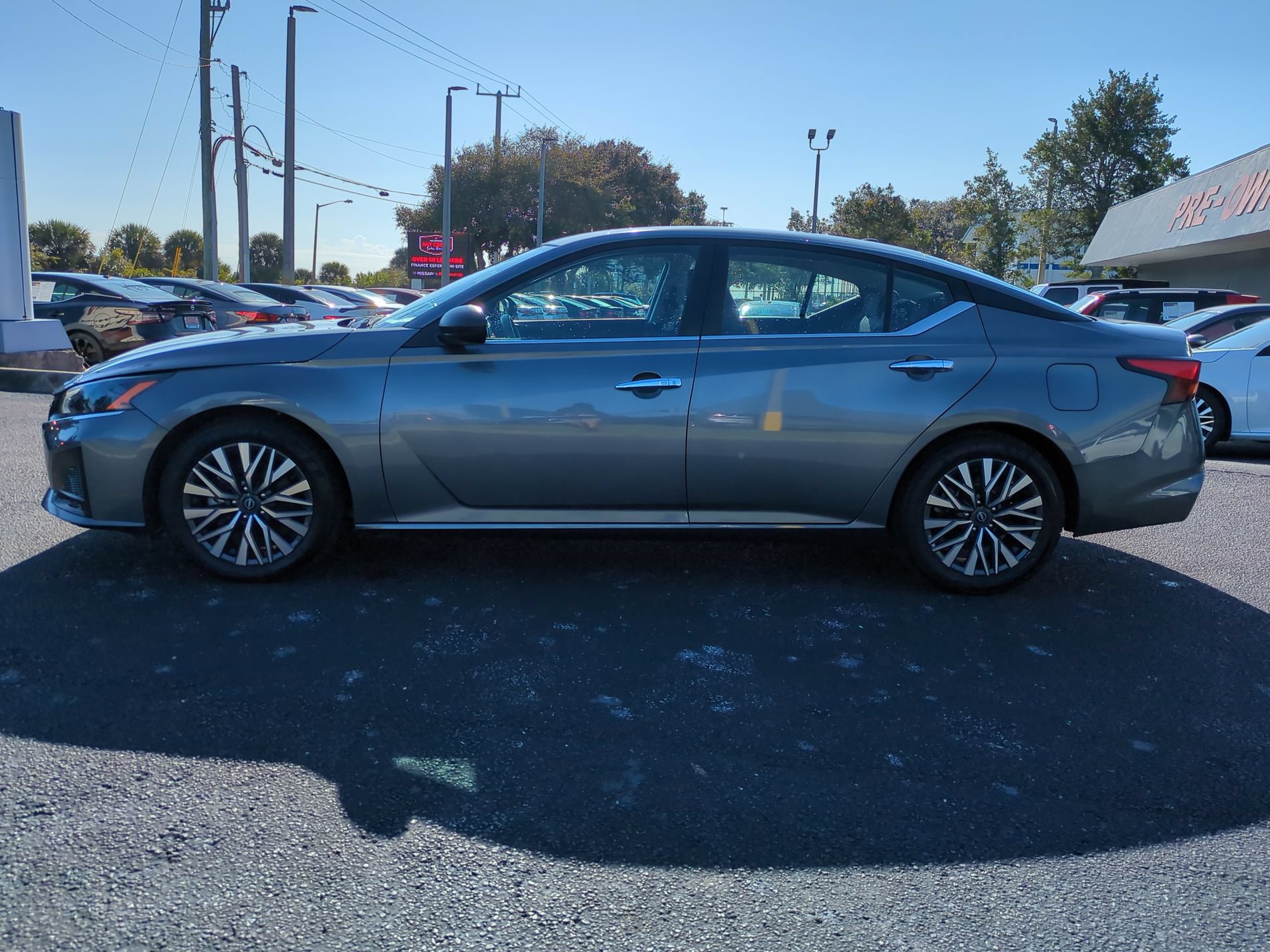 Certified 2024 Nissan Altima 2.5 SV FWD image 7
