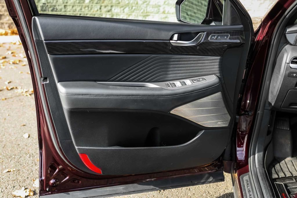 Used 2023 Hyundai Palisade Calligraphy image 23