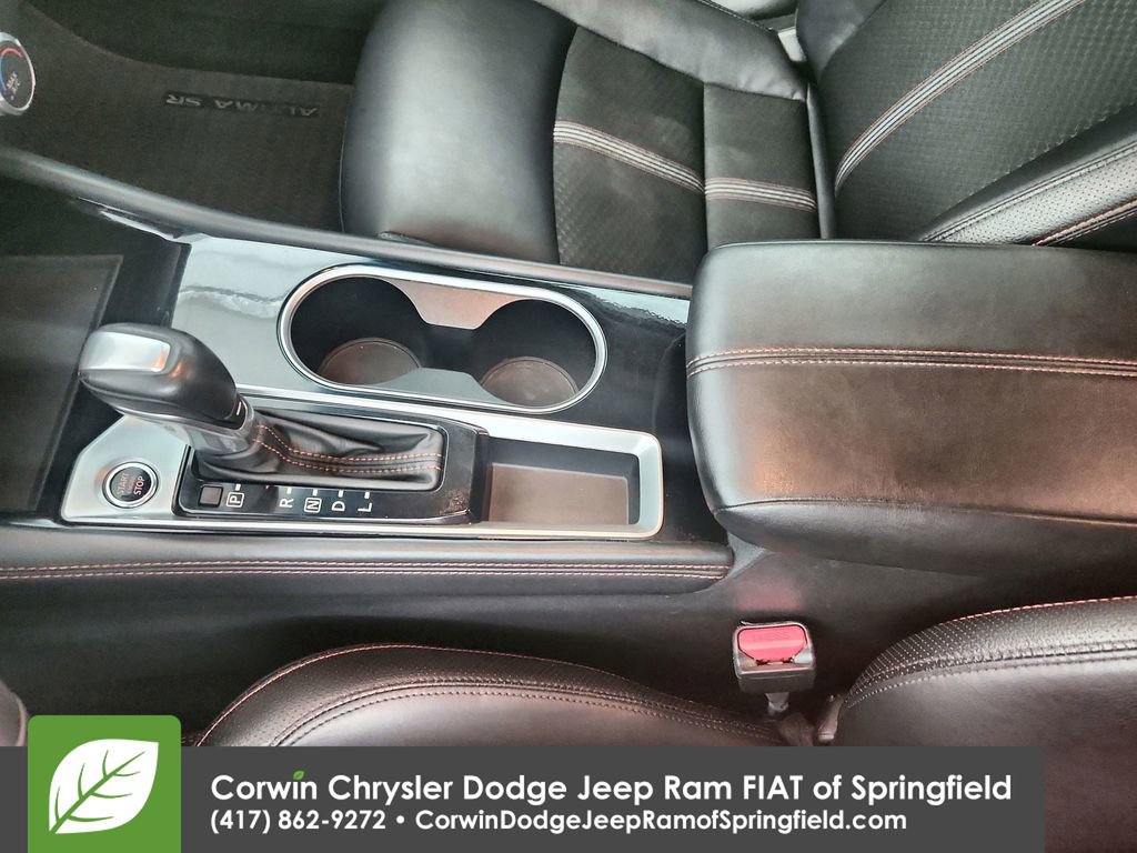 Used 2025 Nissan Altima 2.5 SR image 29