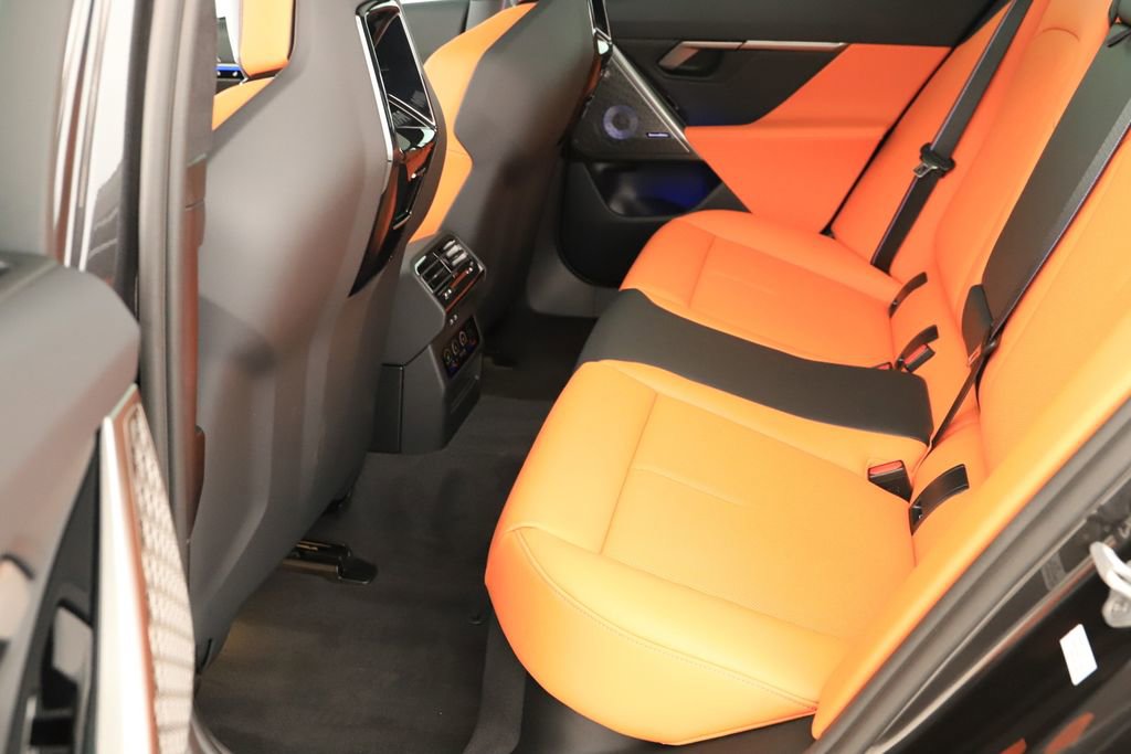 Used 2026 BMW M5 Touring AWD/4WD image 36