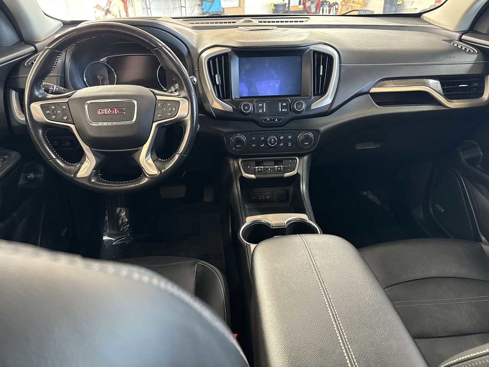 Used 2022 GMC Terrain Denali w/ Denali Premium Package image 15