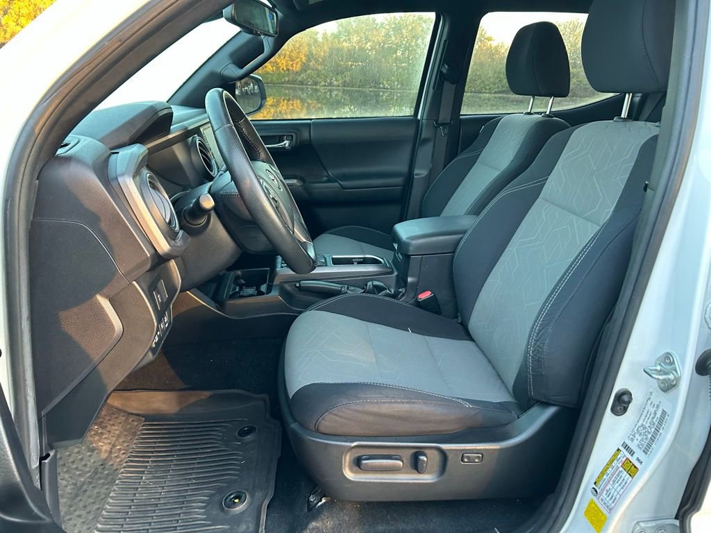 Used 2021 Toyota Tacoma TRD Sport image 13