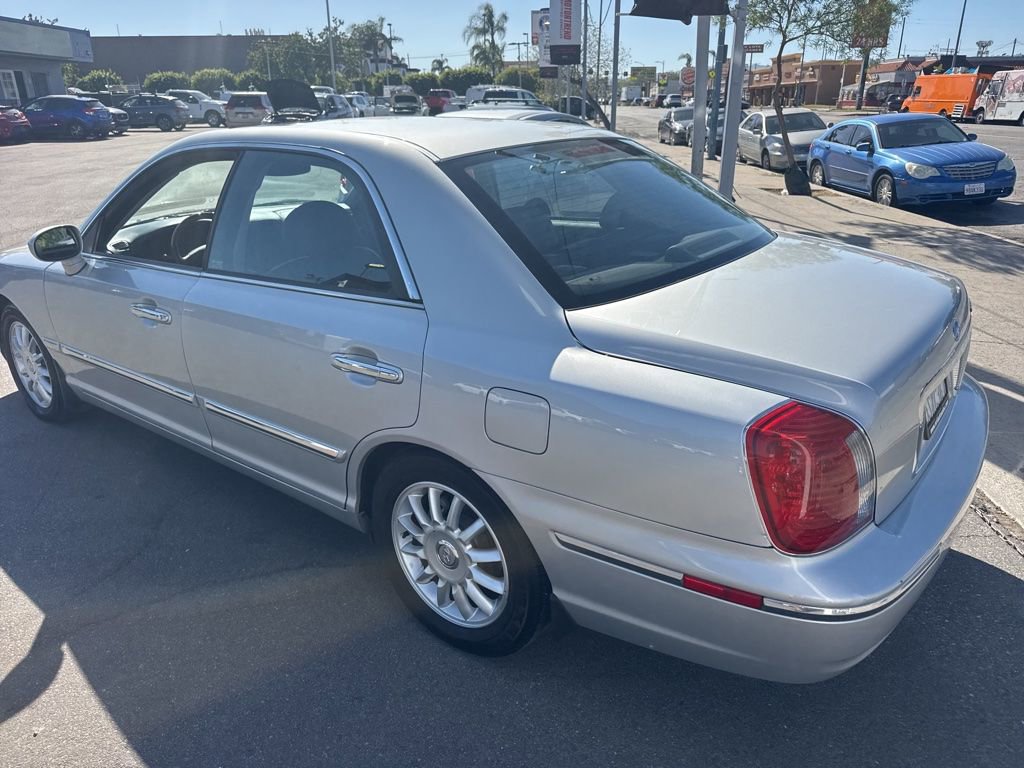 Used 2005 Hyundai XG350 L image 3