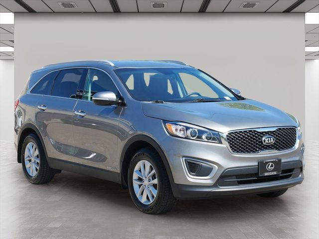 Used 2017 Kia Sorento AWD w/ LX V6 Convenience Package image 1