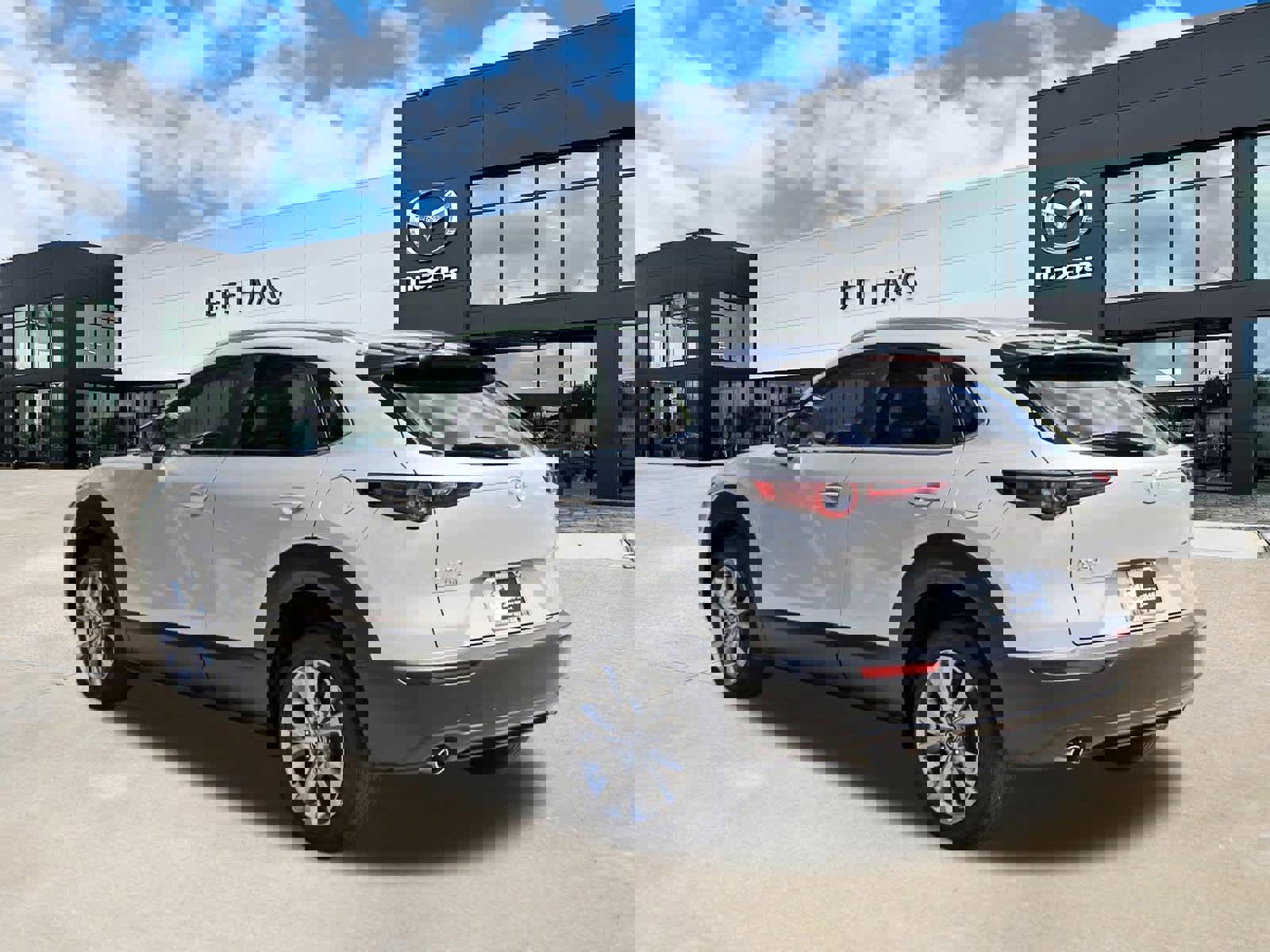 Used 2023 MAZDA CX-30 AWD 2.5 S w/ Preferred Package image 2