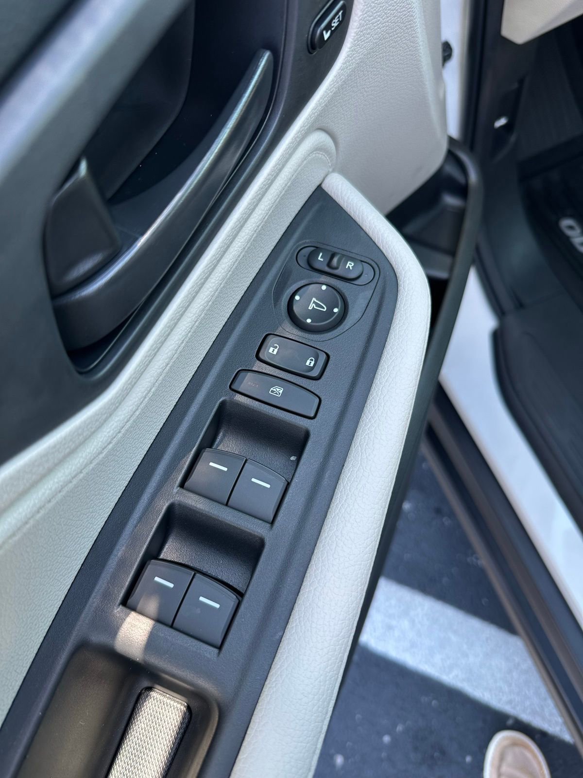 New 2026 Honda Odyssey EX-L image 9