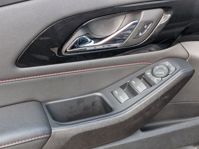 Used 2023 Chevrolet Traverse RS image 16