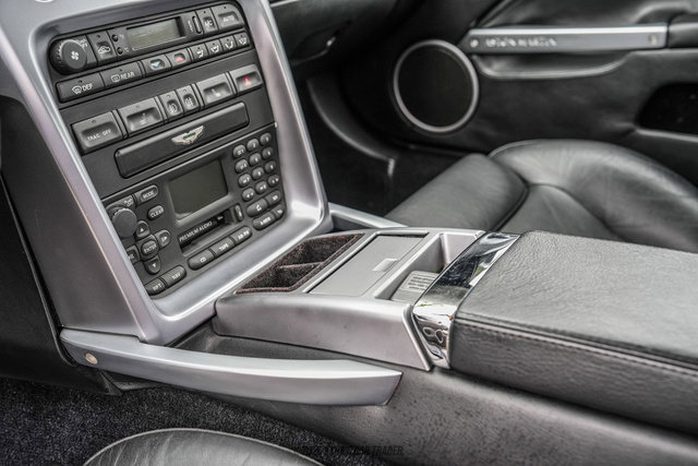 Used 2002 Aston Martin Vanquish RWD image 36