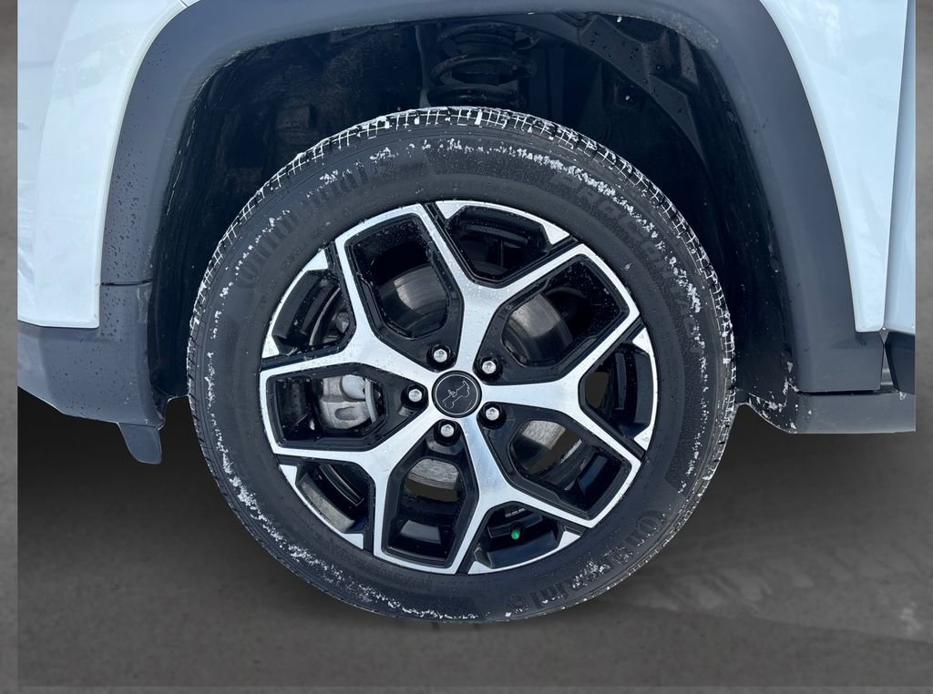 Used 2025 Jeep Compass Limited image 12