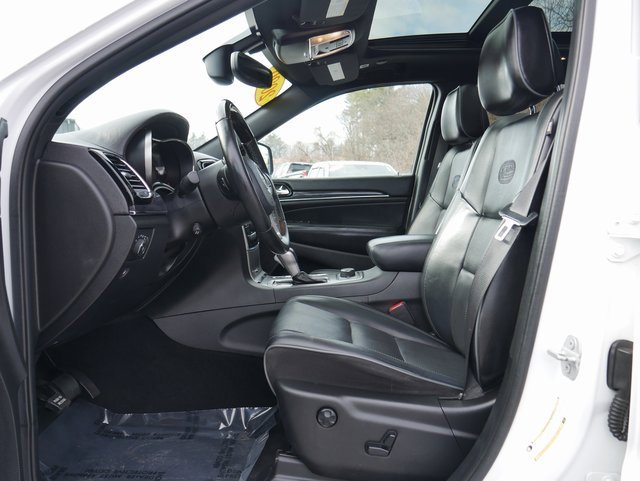 Used 2020 Jeep Grand Cherokee Overland image 12
