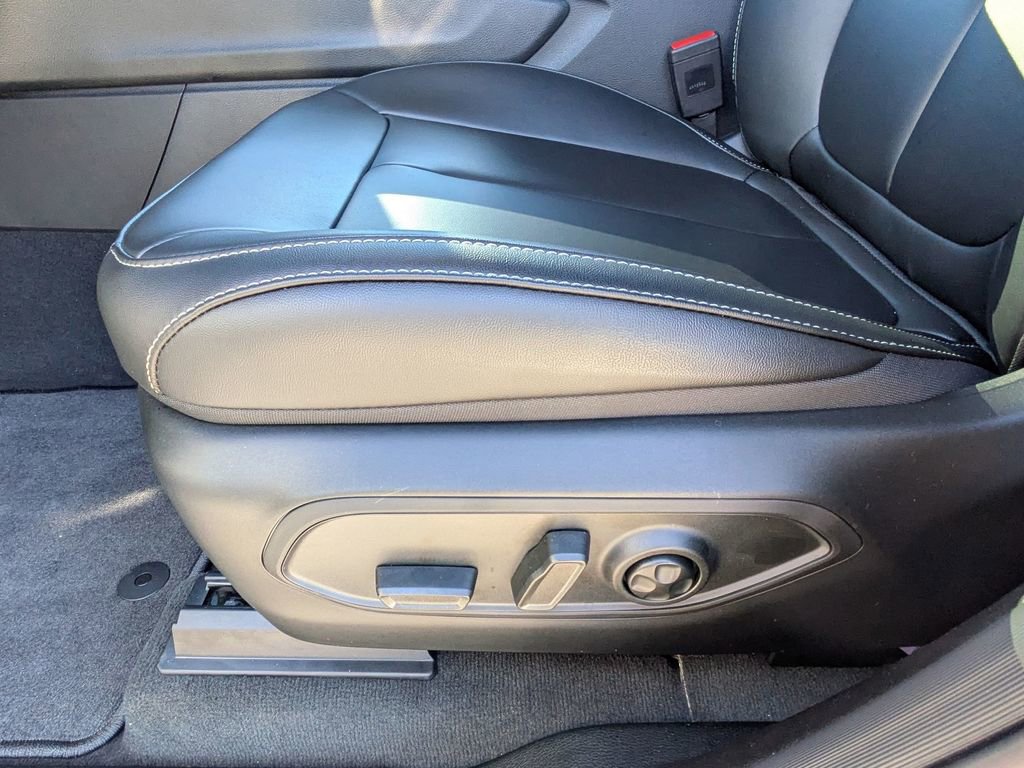 New 2025 Jeep Grand Cherokee L Limited image 16