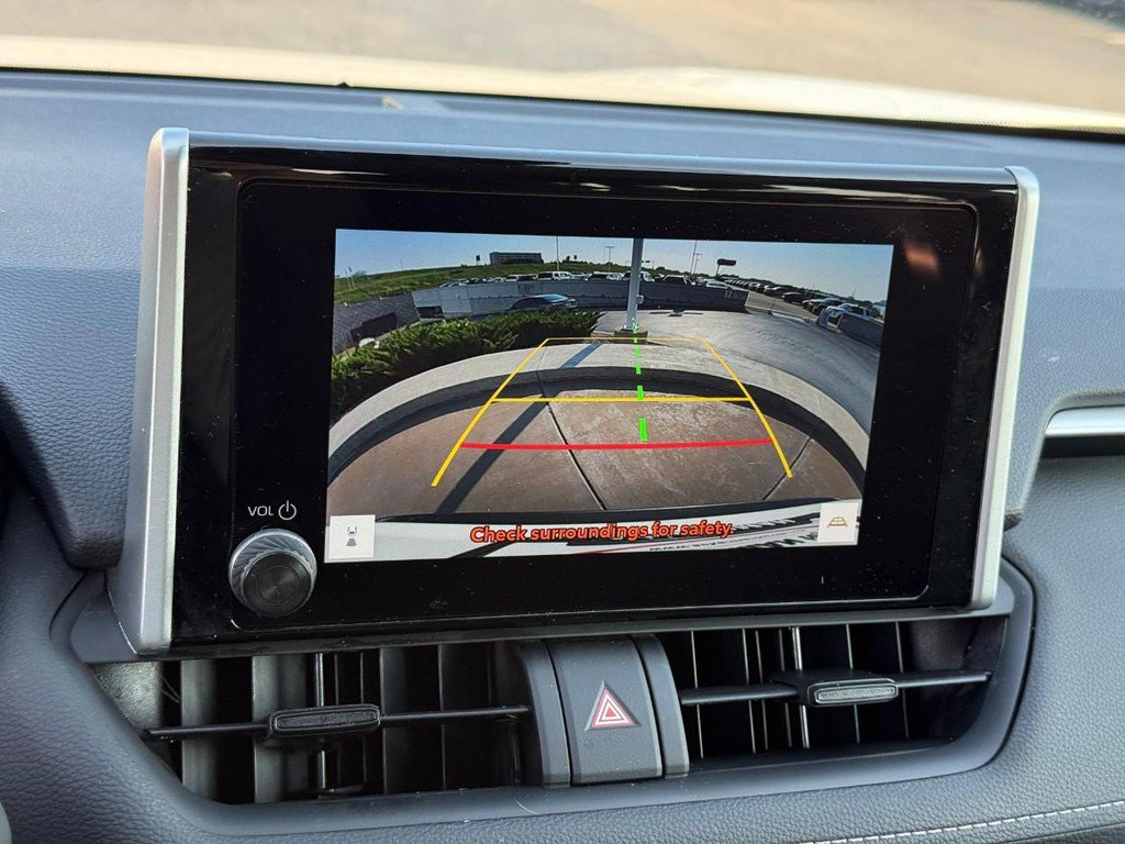 Certified 2025 Toyota RAV4 LE AWD/4WD image 27