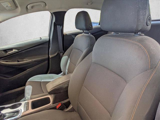 Used 2017 Chevrolet Cruze LS FWD image 9