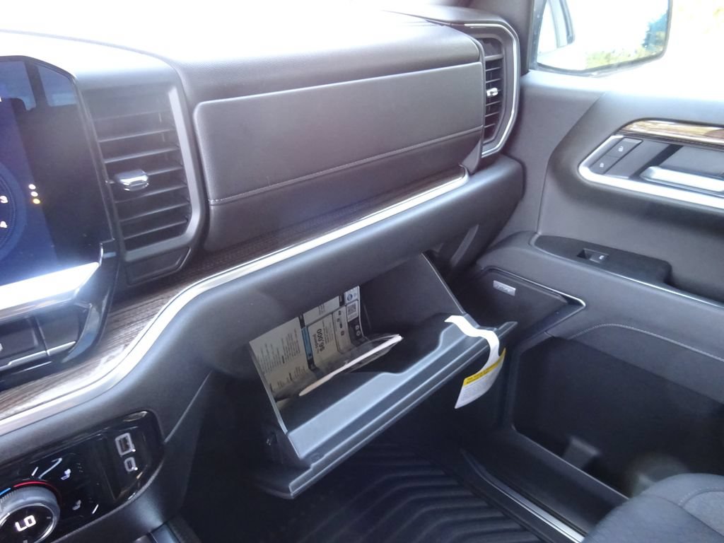 Certified 2026 Chevrolet Silverado 1500 RST w/ Safety Package AWD/4WD image 28