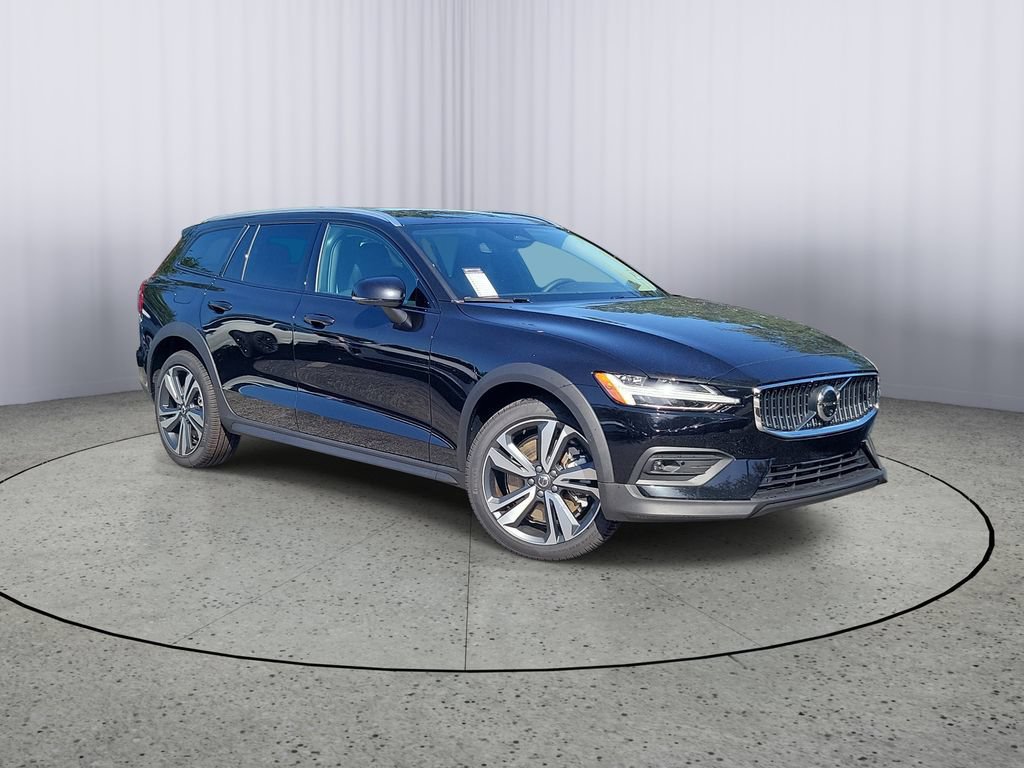 New 2026 Volvo V60 B5 Cross Country Plus w/ Protection Package Premier