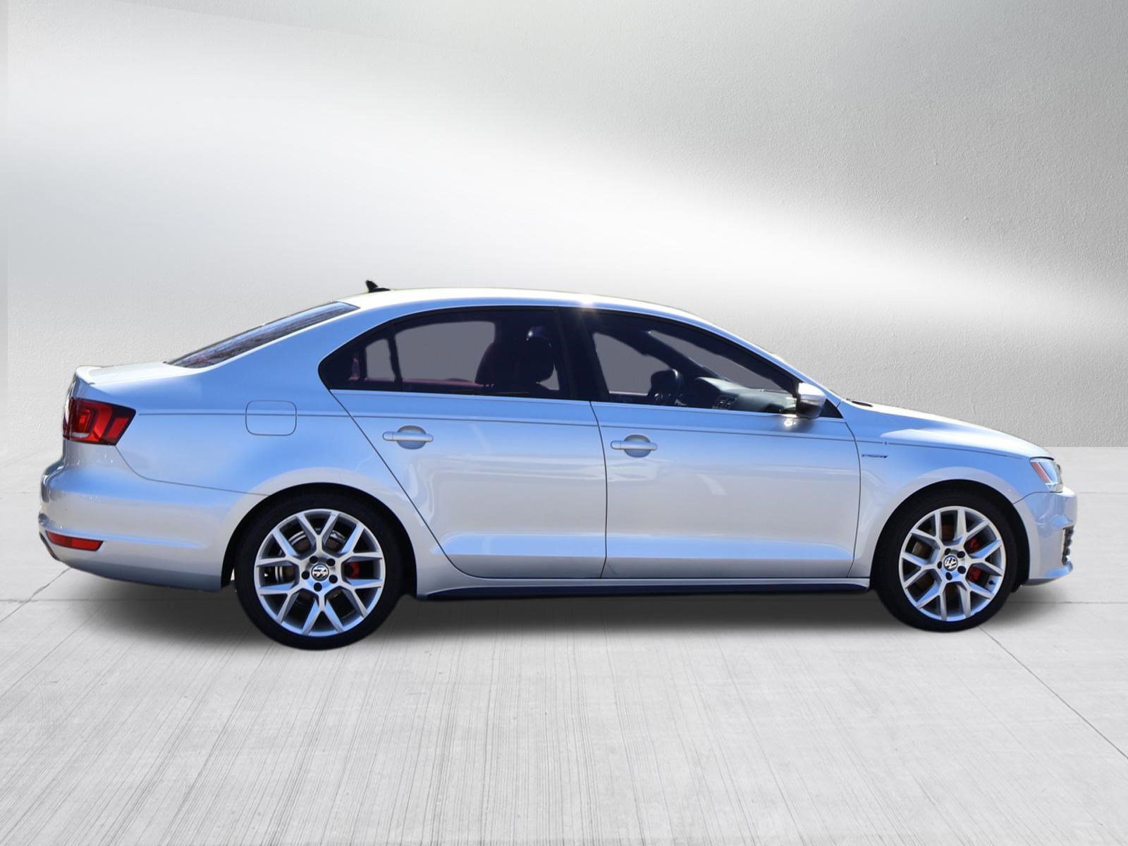 Used 2014 Volkswagen Jetta GLI image 8