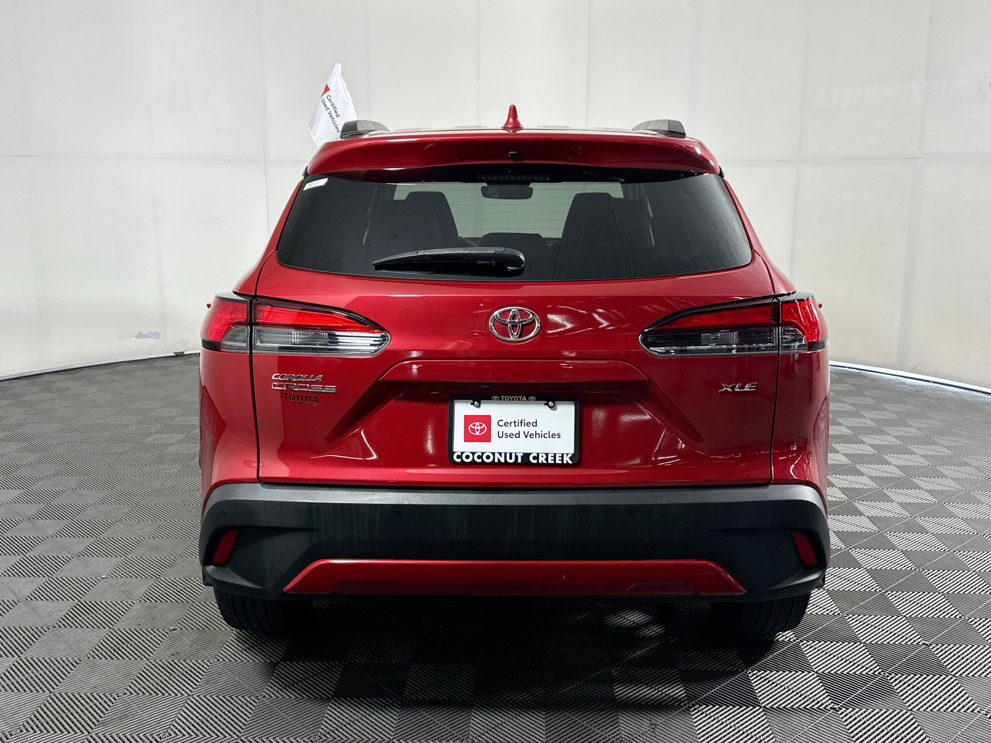 Certified 2023 Toyota Corolla Cross XLE w/ Convenience Package FWD image 4