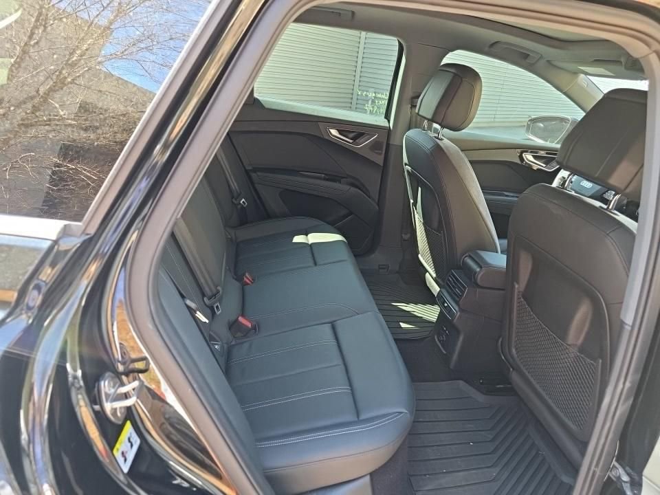 Used 2023 Audi Q4 e-tron Premium Plus image 13