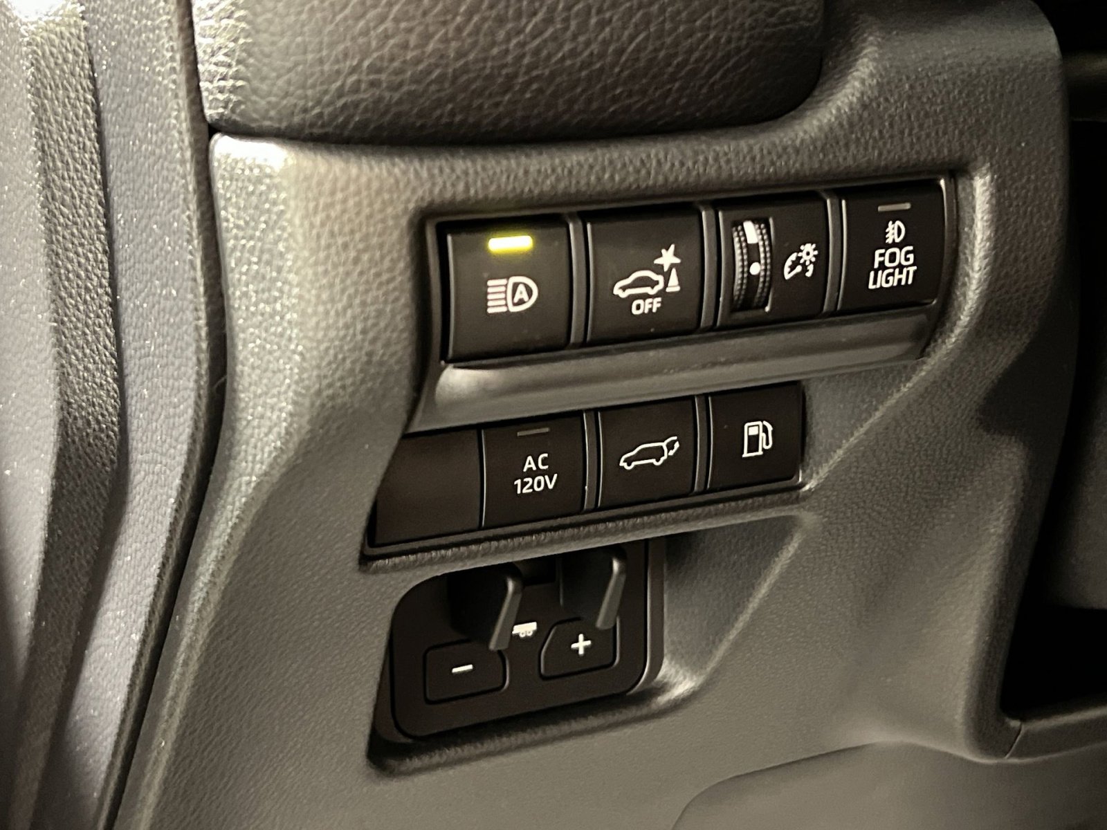 Used 2024 Toyota Land Cruiser image 31