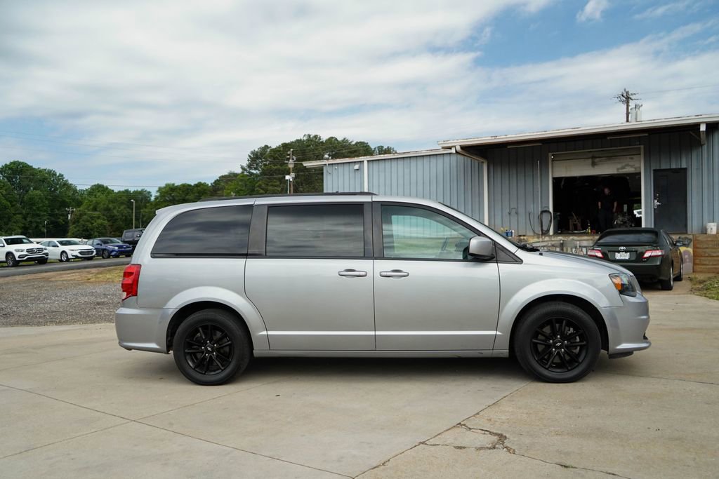 Used 2019 Dodge Grand Caravan GT FWD image 3