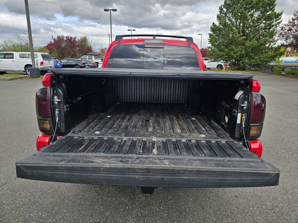 Used 2020 Toyota Tacoma TRD Off-Road w/ TRD Premium Off Road Package AWD/4WD image 19