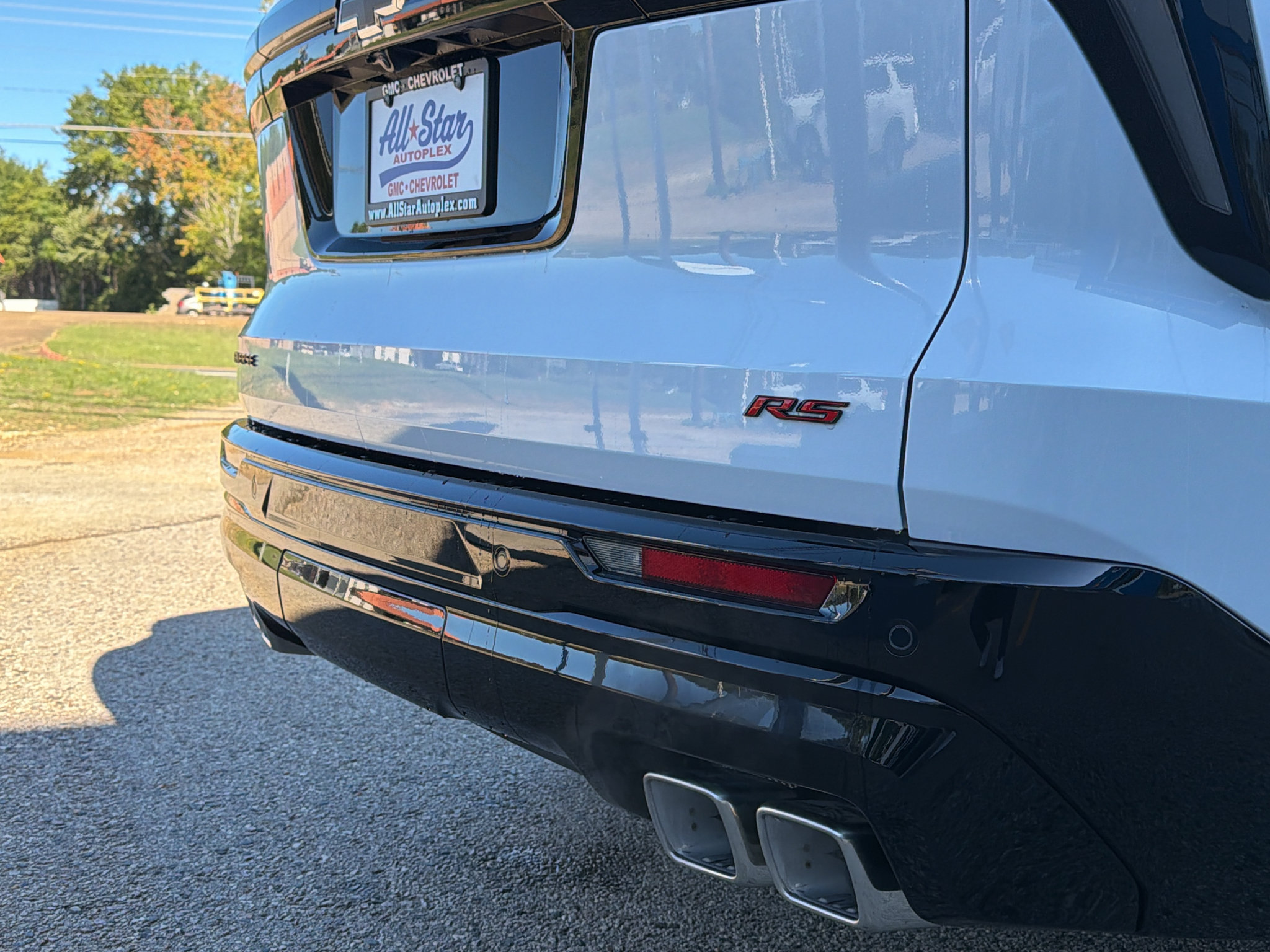 New 2027 Chevrolet Traverse RS w/ LPO, Floor Liner Package FWD image 15
