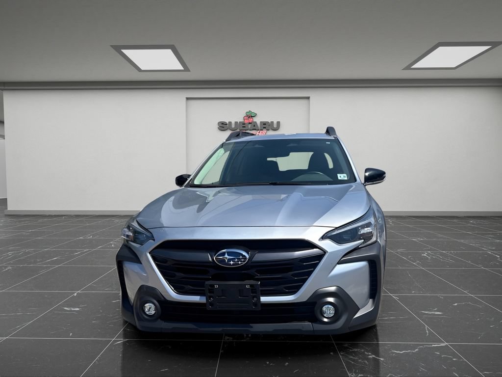 Certified 2025 Subaru Outback Premium AWD/4WD image 4